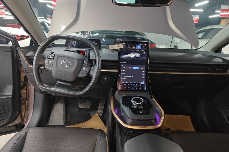 Used Toyota bZ3 2023 616 km Long-Range Premium Interior 2