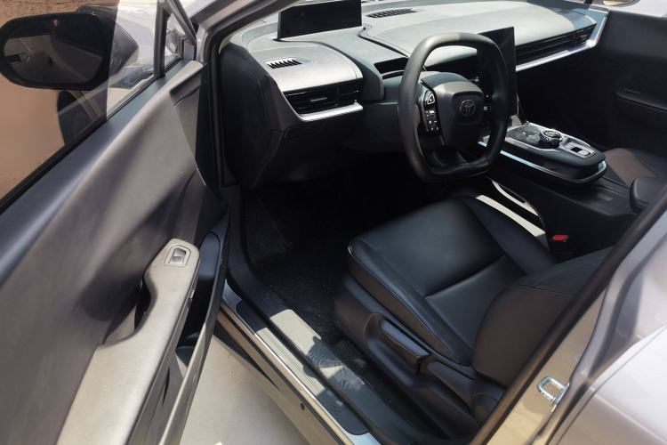 Used Toyota bZ3 2023 517 km Elite PRO Interior 2