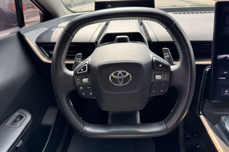 Used Toyota bZ3 2023 616 km Long-Range Premium Interior 3