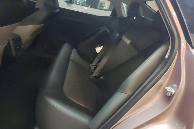 Used Toyota bZ3 2023 616 km Long-Range Premium Interior 4