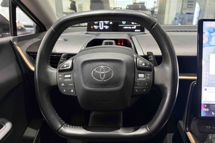 Used Toyota bZ3 2023 616 km Long-Range PRO Interior 5