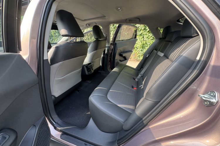 Used Toyota bZ3 2023 616 km Long-Range Premium Interior 9