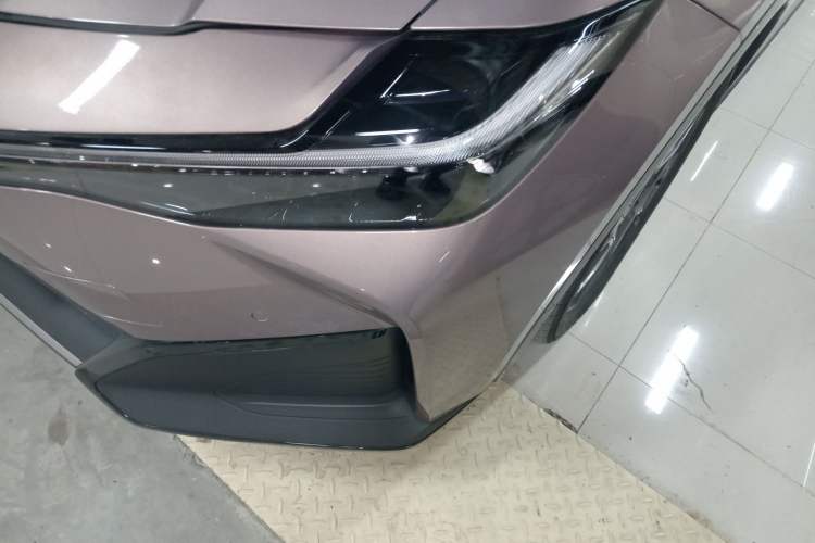 Used Toyota bZ3 2023 616 km Long-Range Premium Left Front Headlight
