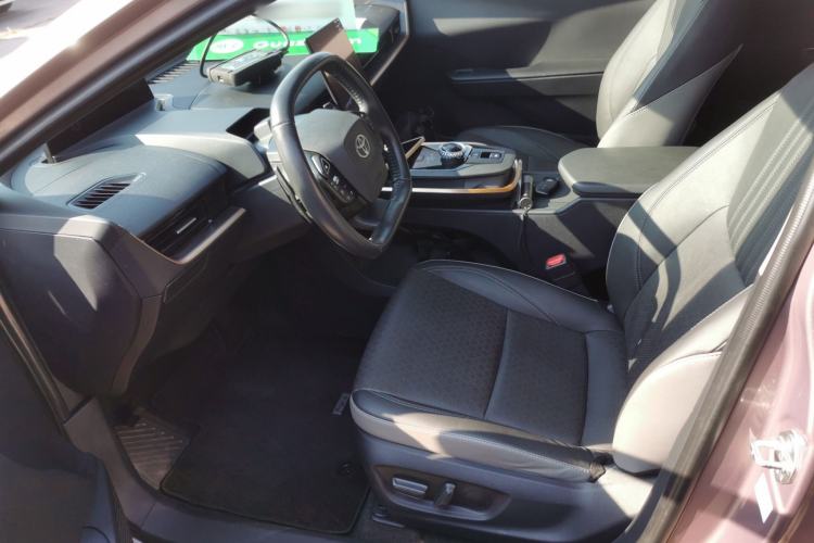 Used Toyota bZ3 2023 616 km Long-Range Premium Left Front Seat