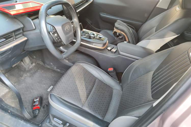 Used Toyota bZ3 2023 616 km Long-Range Premium Left Front Seat