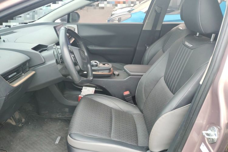 Used Toyota bZ3 2023 616 km Long-Range Premium Left Front Seat
