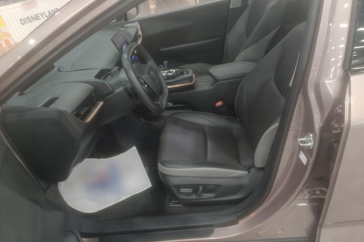 Used Toyota bZ3 2023 616 km Long-Range Premium Left Front Seat