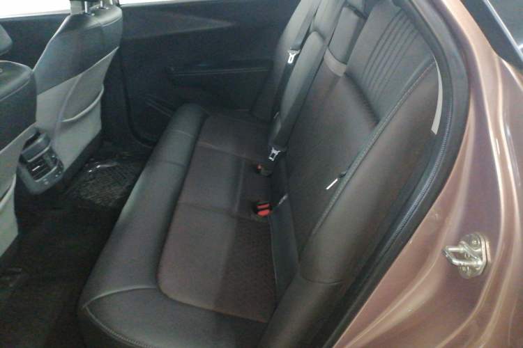 Used Toyota bZ3 2023 616 km Long-Range Premium Left Rear Seat