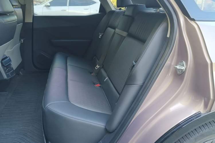 Used Toyota bZ3 2023 616 km Long-Range Premium Left Rear Seat