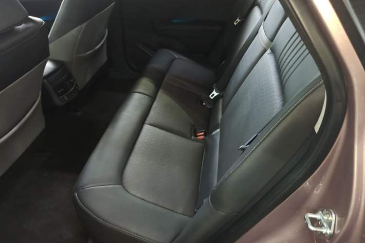 Used Toyota bZ3 2023 616 km Long-Range Premium Left Rear Seat