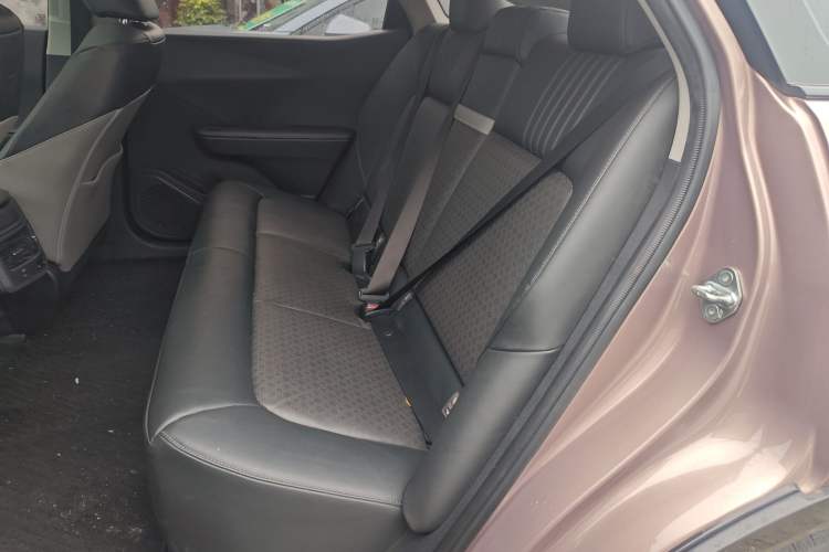 Used Toyota bZ3 2023 616 km Long-Range Premium Left Rear Seat