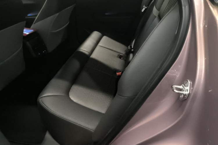 Used Toyota bZ3 2023 616 km Long-Range Premium Left Rear Seat