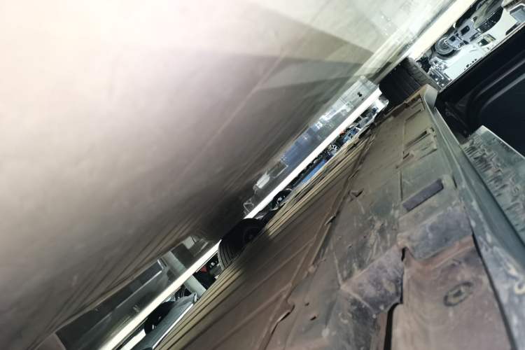 Used Toyota bZ3 2023 616 km Long-Range Premium Left Side Sill