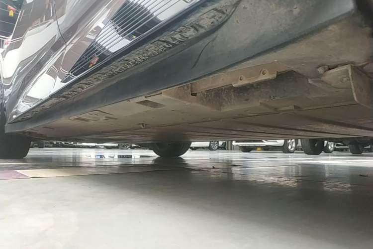 Used Toyota bZ3 2023 616 km Long-Range Premium Left Side Sill