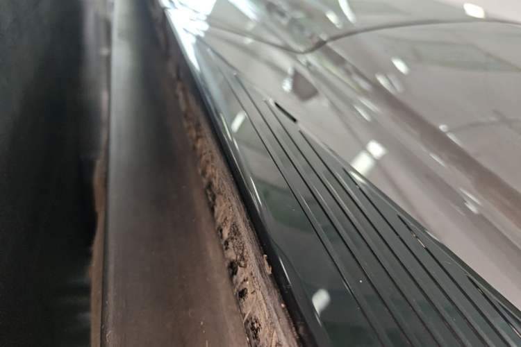 Used Toyota bZ3 2023 616 km Long-Range Premium Left Side Sill
