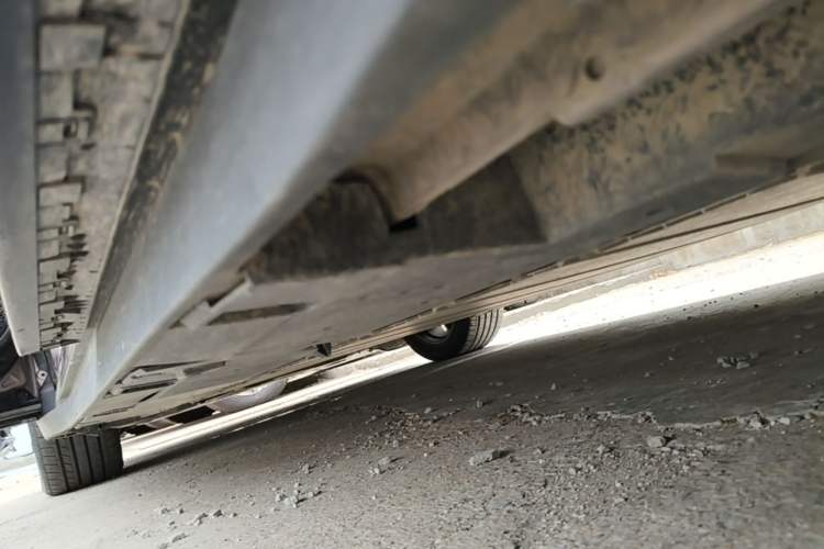 Used Toyota bZ3 2023 616 km Long-Range Premium Left Side Sill