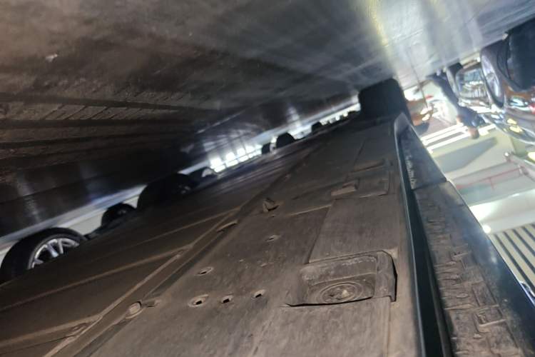 Used Toyota bZ3 2023 616 km Long-Range Premium Left Side Sill
