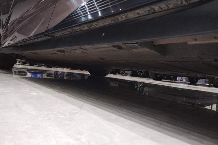Used Toyota bZ3 2023 616 km Long-Range Premium Left Side Sill