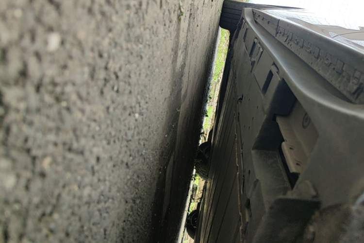 Used Toyota bZ3 2023 616 km Long-Range Premium Left Side Sill