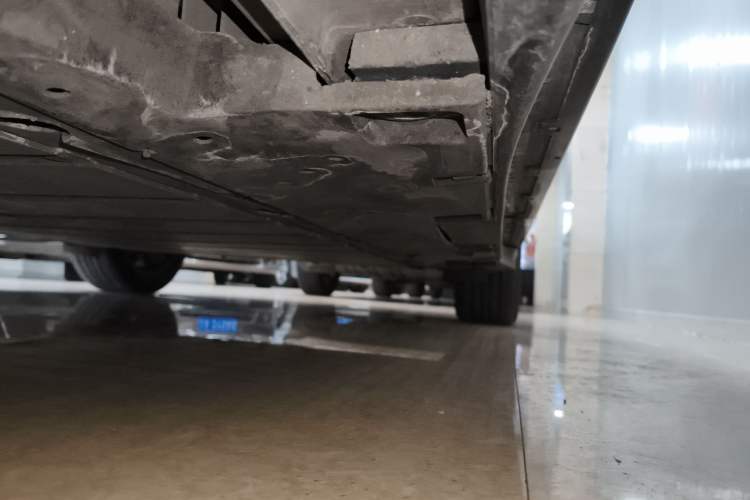 Used Toyota bZ3 2023 616 km Long-Range Premium Left Side Sill