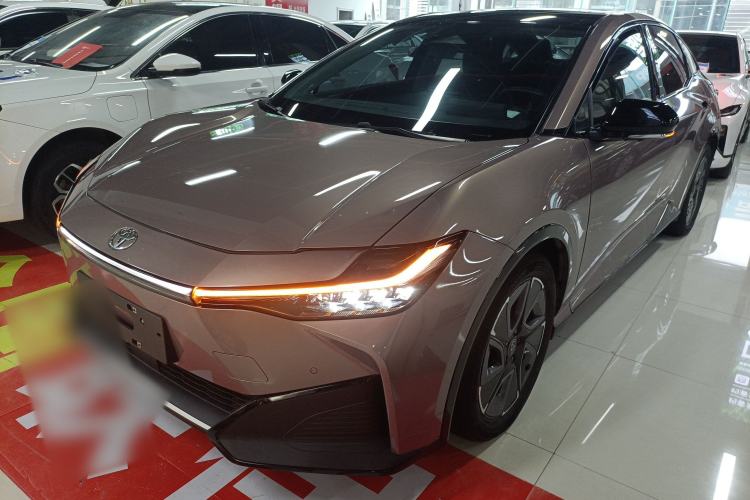 Used Toyota bZ3 2023 616 km Long-Range PRO Left Side