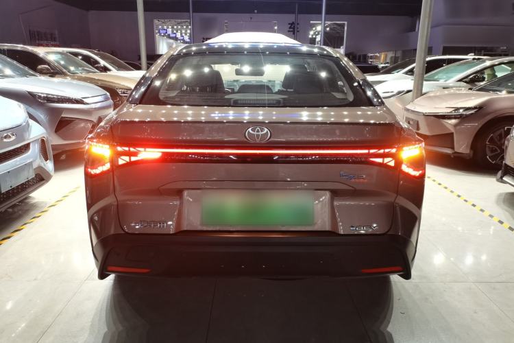 Used Toyota bZ3 2023 616 km Long-Range Premium Rear