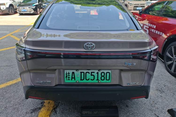 Used Toyota bZ3 2023 616 km Long-Range Premium Rear