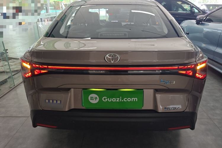 Used Toyota bZ3 2023 616 km Long-Range Premium Rear