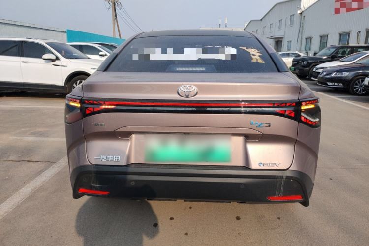 Used Toyota bZ3 2023 616 km Long-Range Premium Rear