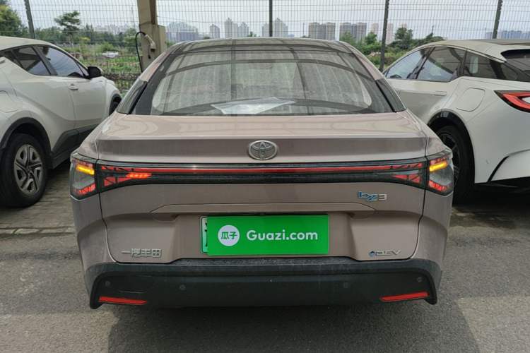 Used Toyota bZ3 2023 616 km Long-Range Premium Rear