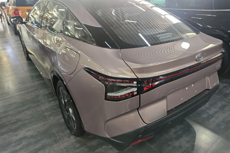 Used Toyota bZ3 2023 616 km Long-Range Premium Rear Left 45 Deg