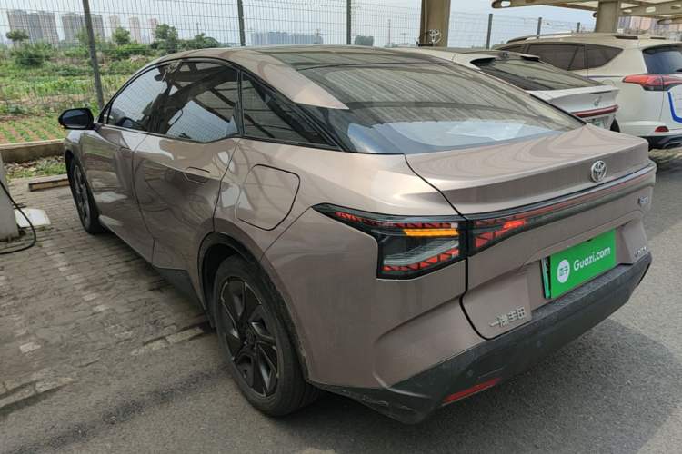 Used Toyota bZ3 2023 616 km Long-Range Premium Rear Left 45 Deg