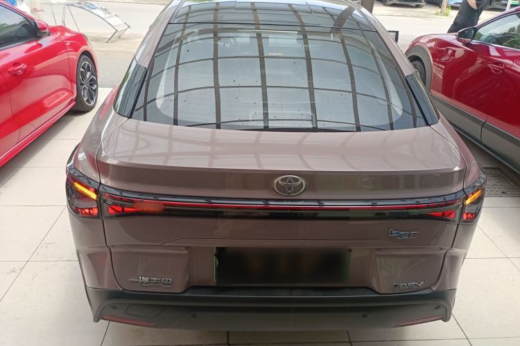 Used Toyota bZ3 2023 616 km Long-Range Premium Rear