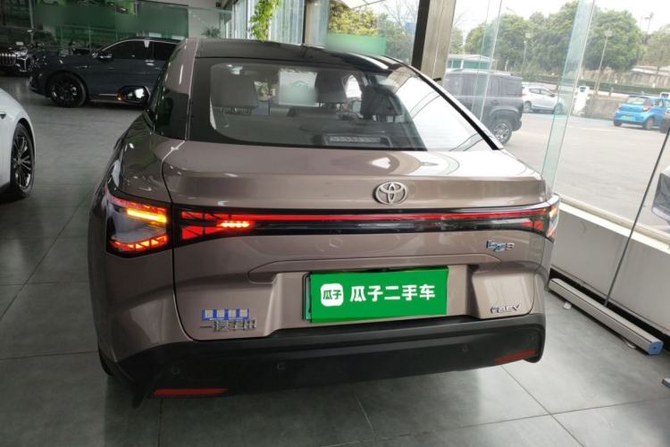 Used Toyota bZ3 2023 616 km Long-Range Premium Rear