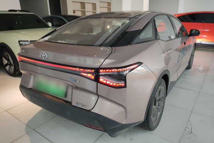 Used Toyota bZ3 2023 616 km Long-Range Premium Rear Right 45 Deg