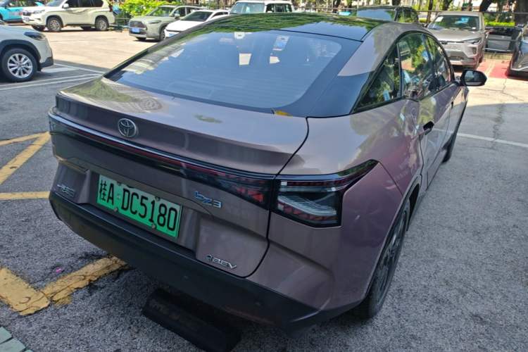 Used Toyota bZ3 2023 616 km Long-Range Premium Rear Right 45 Deg