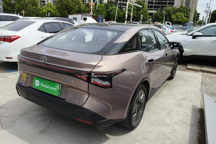 Used Toyota bZ3 2023 616 km Long-Range Premium Rear Right 45 Deg