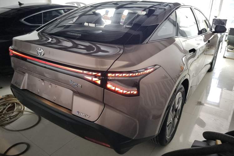 Used Toyota bZ3 2023 616 km Long-Range Premium Rear Right 45 Deg