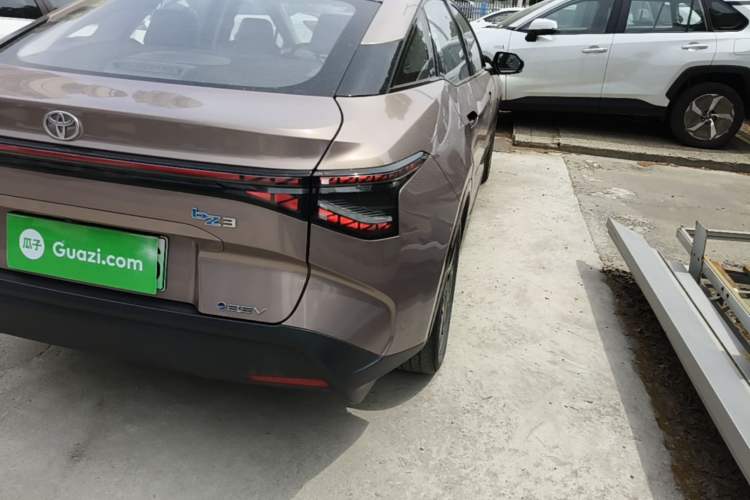Used Toyota bZ3 2023 616 km Long-Range Premium Right Rear Taillight