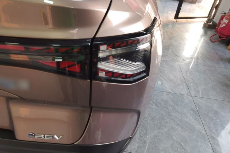 Used Toyota bZ3 2023 616 km Long-Range Premium Right Rear Taillight