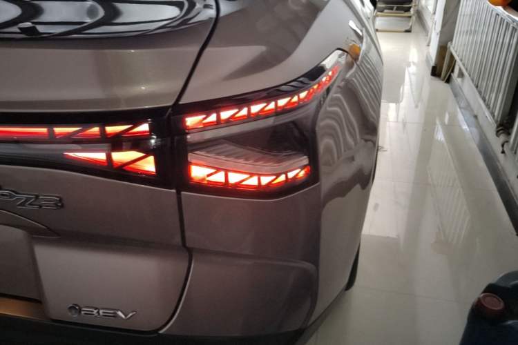 Used Toyota bZ3 2023 616 km Long-Range Premium Right Rear Taillight
