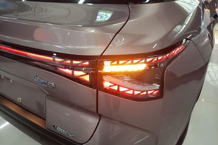 Used Toyota bZ3 2023 616 km Long-Range PRO Right Rear Taillight