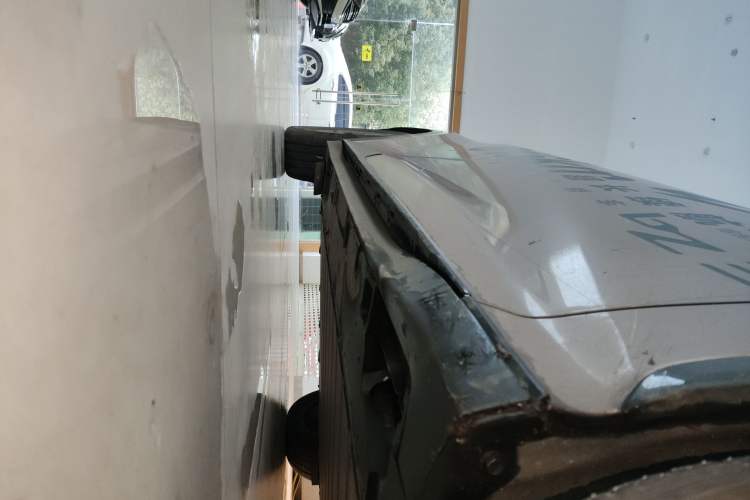 Used Toyota bZ3 2023 616 km Long-Range Premium Right Side Sill
