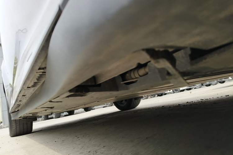 Used Toyota bZ3 2023 616 km Long-Range Premium Right Side Sill