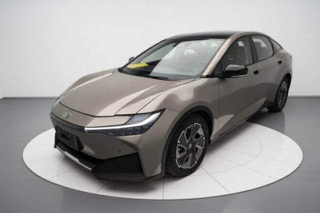 Used Toyota bZ3 2023 616 km Long-Range Premium
