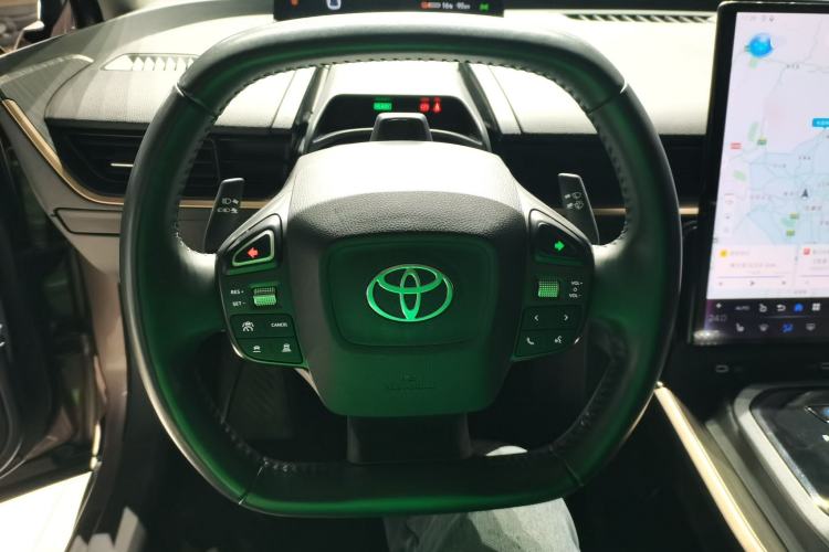 Used Toyota bZ3 2023 616 km Long-Range Premium Steering Wheel