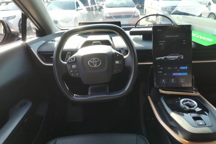 Used Toyota bZ3 2023 616 km Long-Range Premium Steering Wheel