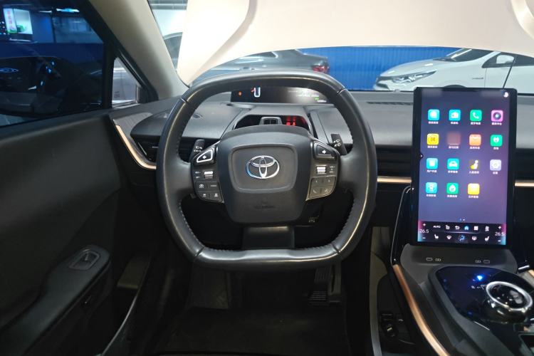 Used Toyota bZ3 2023 616 km Long-Range Premium Steering Wheel
