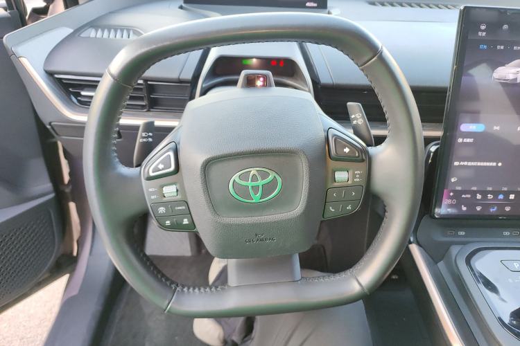Used Toyota bZ3 2023 616 km Long-Range Premium Steering Wheel