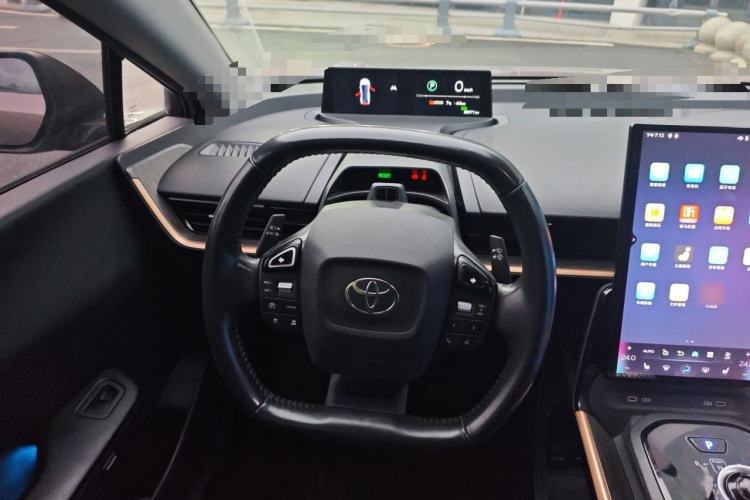 Used Toyota bZ3 2023 616 km Long-Range Premium Steering Wheel